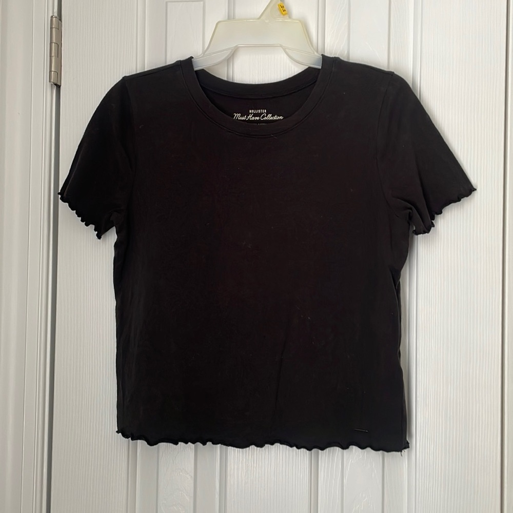 Hollister black tee
